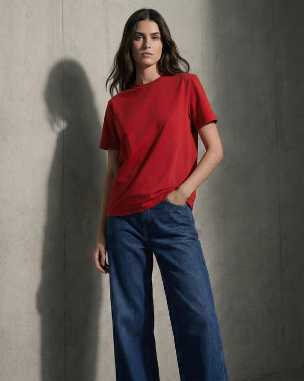 Regular Fit Solid Cotton T-shirt – Red