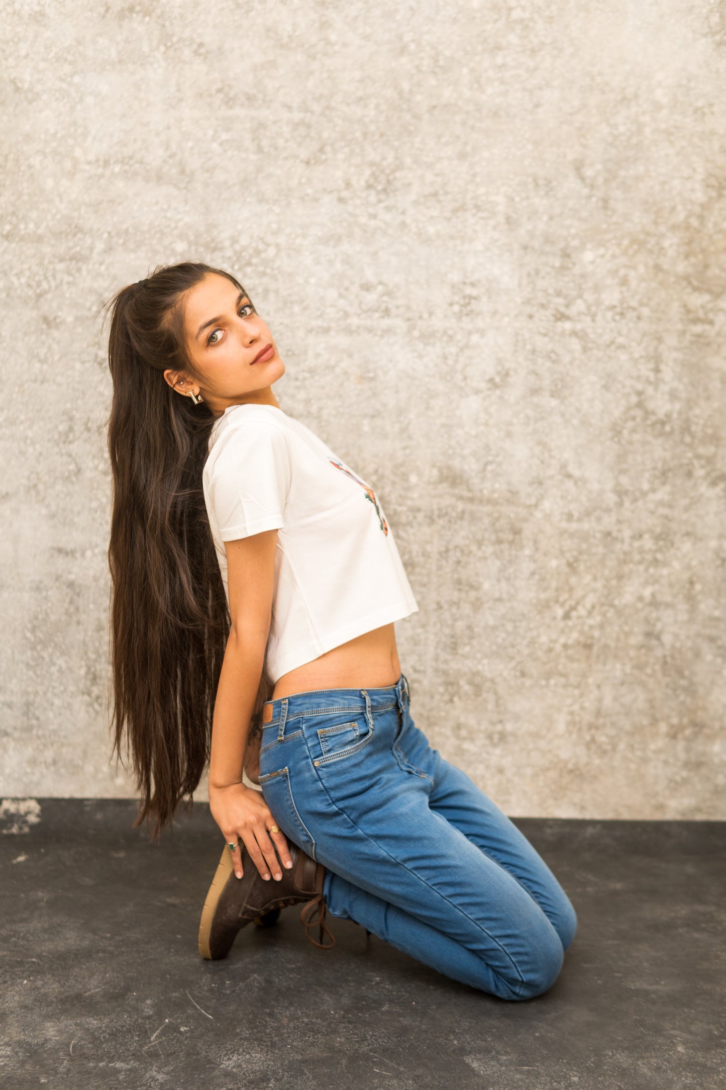 CHRISTMAS KITTY PRINTED COTTON CROP-TOP